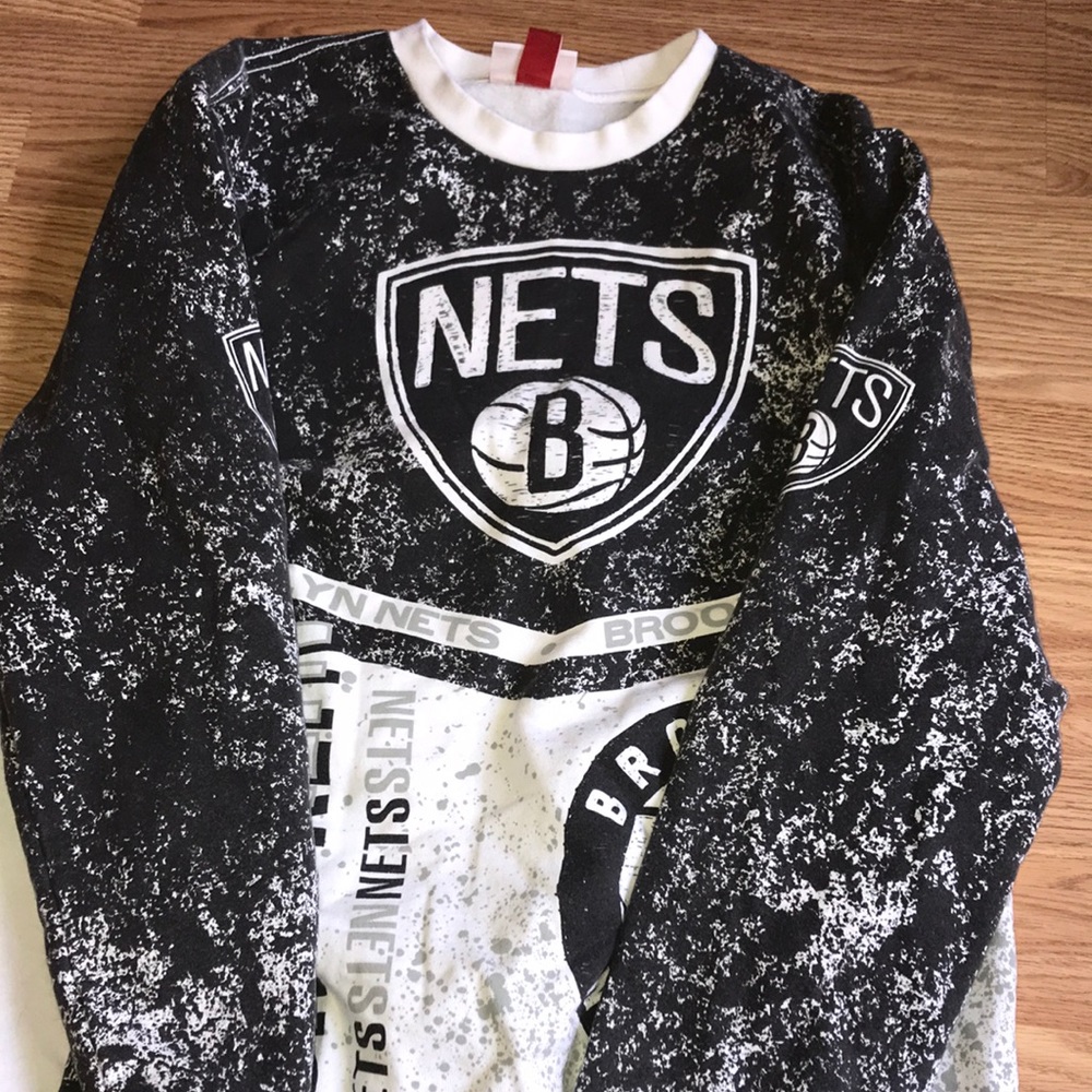Nets gray and white sweater